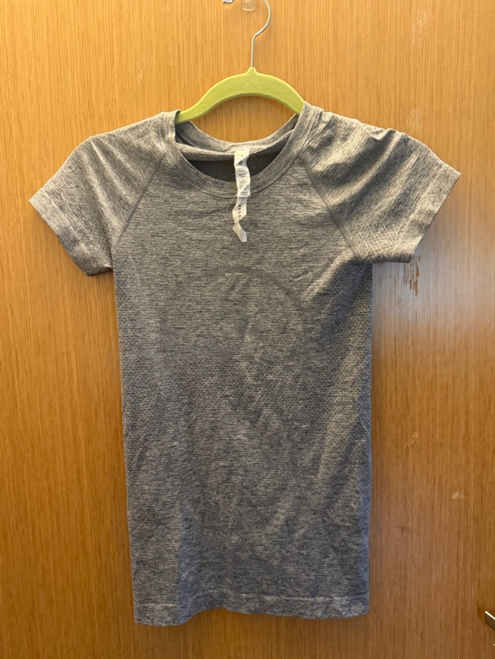 lululemon athletica women’s Heather Gray Short Sleeve Tee Dress